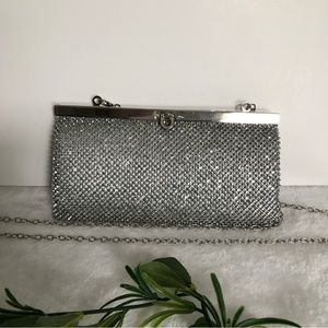 La Regale Finn Crystal Wallet Clutch, Silver, NWT
